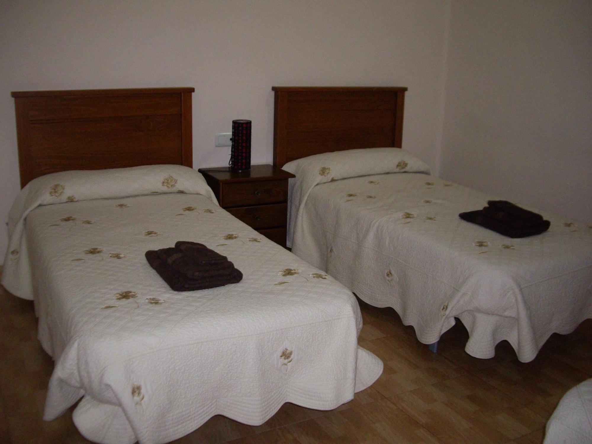 Hostal Abastos Valencia Exterior photo
